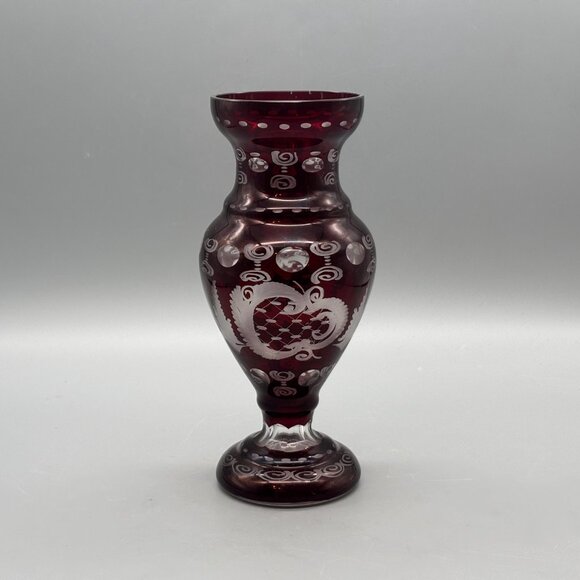 Vintage Cut to Clear Bohemian Egerman Ruby Red Etched Glass Bird Castle Vase - Picture 2 of 8